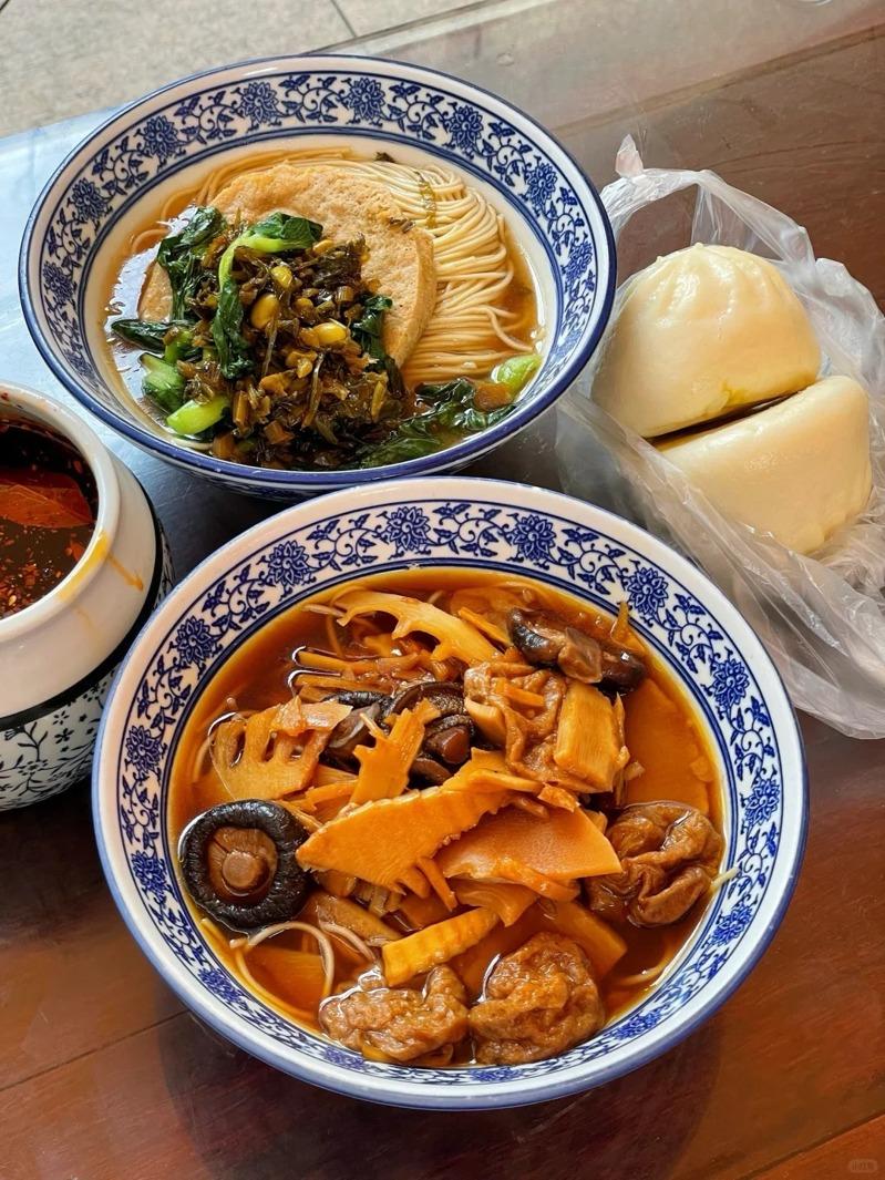 大理寂照庵的斋饭。(取材自小红书)