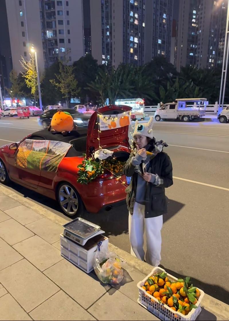 林向的「移动咖啡摊」。（取材自潮新闻）