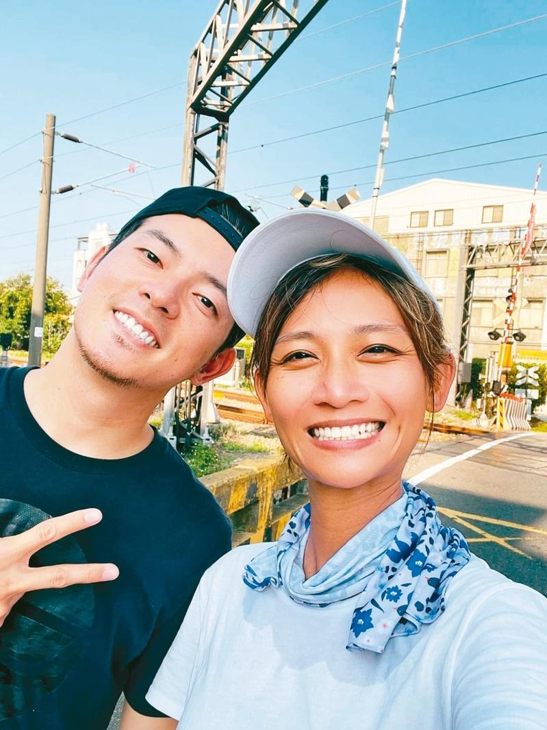 宥胜(左)与老婆慈惠爆出离婚。(取材自脸书)