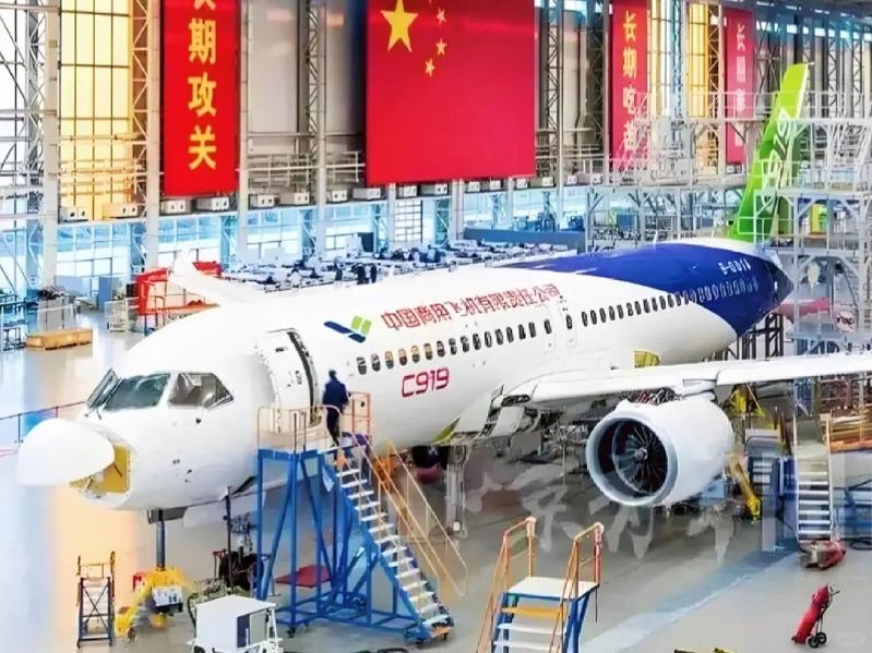 探访C919总装工厂车间,可近距离感受大飞机的震撼。(取材自小红书)