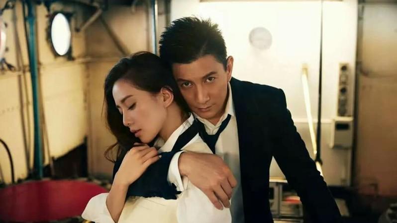 吴奇隆（左）和刘诗诗结婚10年频被唱衰。（取材自微博）