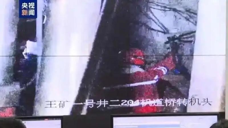 甘肃一煤矿19日晚间突发渗水事故,造成3人被困失联。事故发生后,平川区启动应急预案,开展紧急救援。截至20日下午1时,被困3名矿工全部找到,但均已遇难。(取自央视新闻)