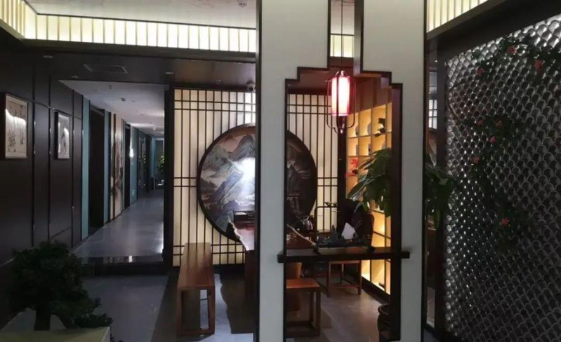 黔江云之源足疗店单间，内装如豪华宾馆。（取材自中国经营报）