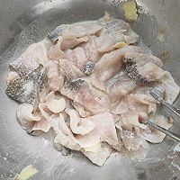 蒜香鱼片的做法图解1