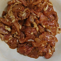 辣椒炒肉的做法图解2