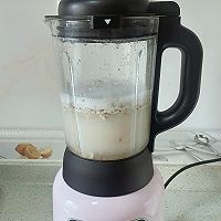 #鹰唛新食尚#炼奶核桃花生露的做法图解3