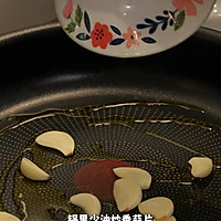 蒜香煎猪排:一场味蕾的狂欢盛宴的做法图解3