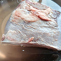 白水牛肉的做法图解1