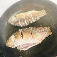 鲫鱼豆腐汤的做法图解3