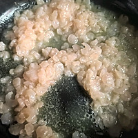 #纳福汇轻松喷出美味#蟹粉河虾仁拌面的做法图解2