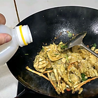 葱姜炒小青龙的做法图解8