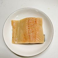 #纳福汇轻松喷出美味#香煎三文鱼的做法图解1