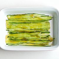 盐渍青瓜虾仁滑蛋饭的做法图解3