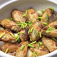 香到跺脚!一锅搞定神仙鸡翅啫啫煲的做法图解8