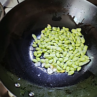 #夏日鲜味轻享健康#韭苔虾仁毛豆子的做法图解6