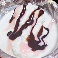 #鹰唛新食尚#【雀巢】彩虹饮食炼乳鲜果奶酪冰激凌的做法图解5