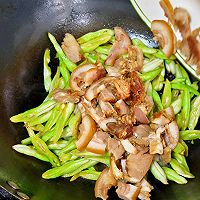 #纳福汇轻松喷出美味#白芸豆炒猪头肉的做法图解5