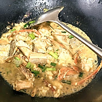 葱姜炒小青龙的做法图解10