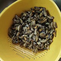 潮汕传统名菜-金不换炒薄壳的做法图解4