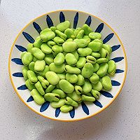 砂锅蚕豆煲的做法图解1