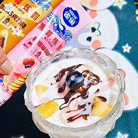 #鹰唛新食尚#【雀巢】彩虹饮食炼乳鲜果奶酪冰激凌的做法图解6