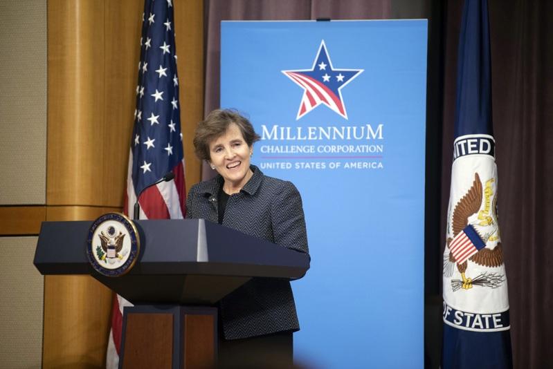 援助機構「千禧挑戰公司」執行長艾爾伯萊特(Alice Albright)2022年在國務院發言。(美聯社)
