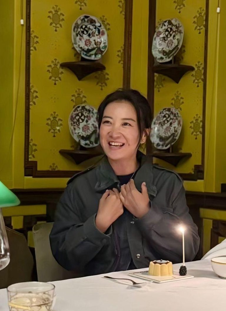 好久不見的賈玲，一點也沒有復胖的跡象。(取材自微博)