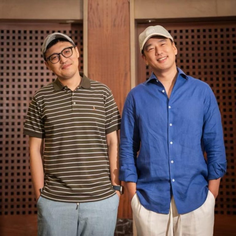 「『骗骗』喜欢你」导演苏彪(左)和王耀庆分享拍片趣事。图／两岸电影节提供