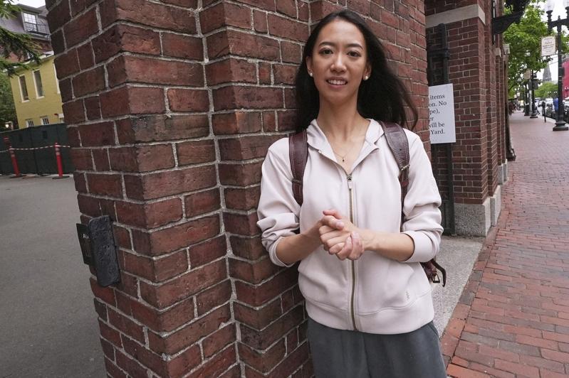 蒋雨融暴红后,被质疑是走后门进哈佛。(美联社)