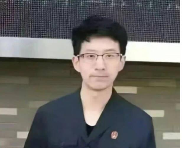 网传北京三中院法官白彬照片。（取材自X平台）