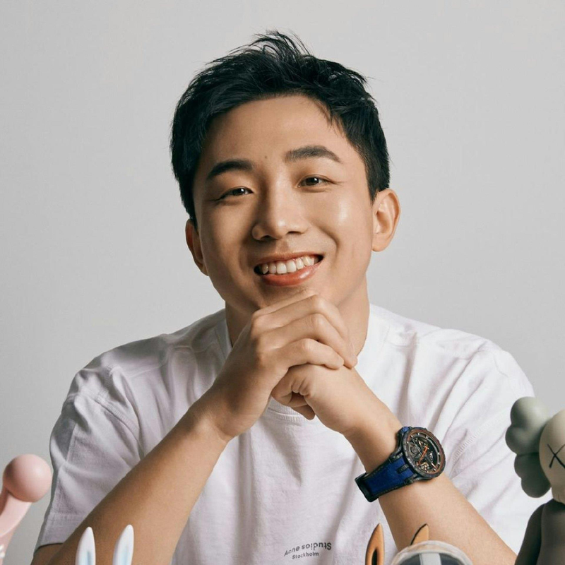 泡泡玛特创始人王宁身价冲上203亿美元,跃河南新首富。(取材自微博)