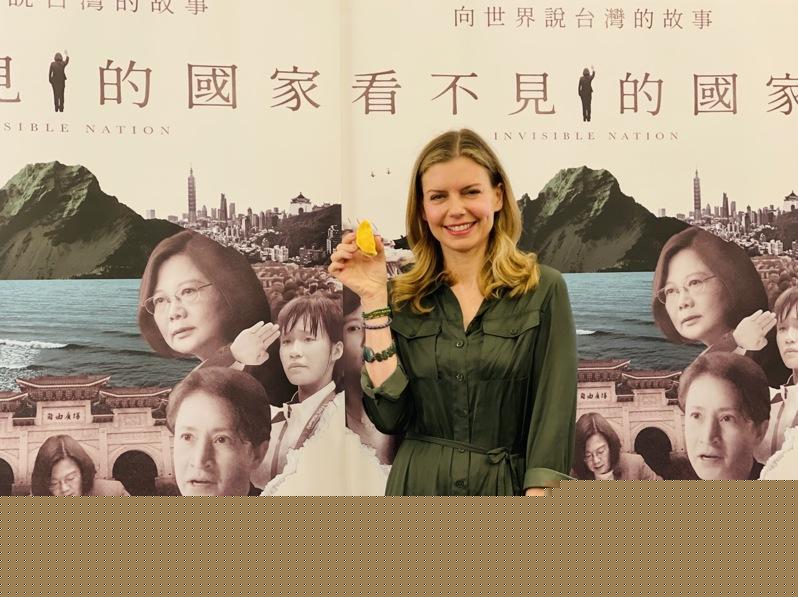 纪录片「看不见的国家」由美国导演葛静文纪录蔡英文8年执政期间的点滴。图／海鹏提供