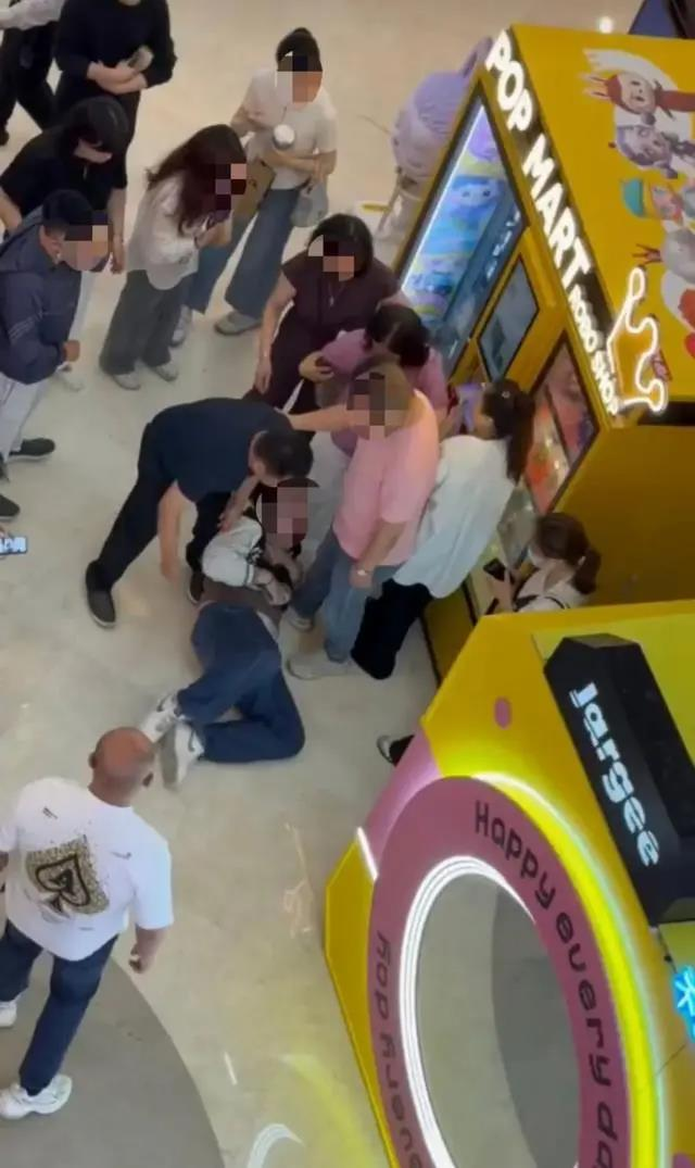 上海海关扣留5961个侵权泡泡玛特玩具，包括一批高仿LABUBU。(取材自极目新闻)