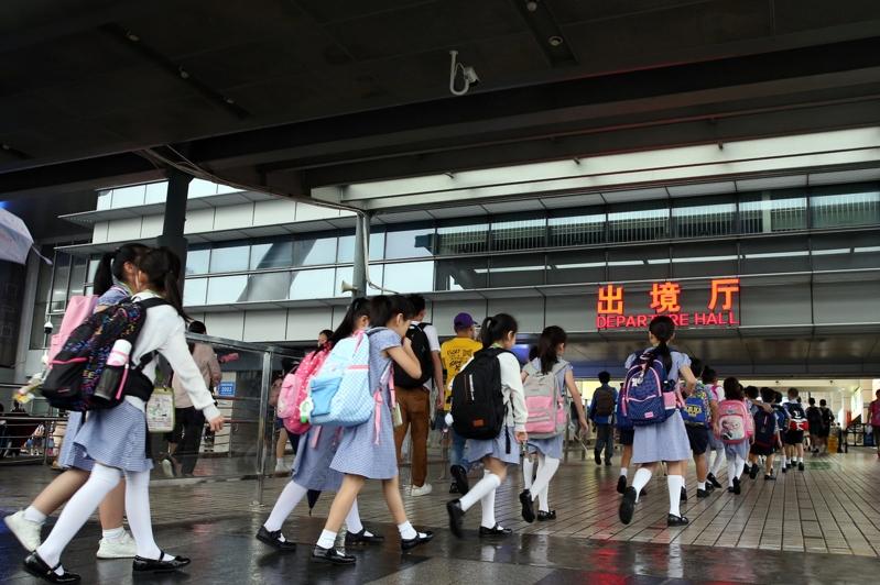 苏州、深圳等地去年发生日本学童遭袭事件,影响中国各地日本人学校今年登记在册的学生较去年减少10.5%。学童示意图,非新闻相关图。(中新社)