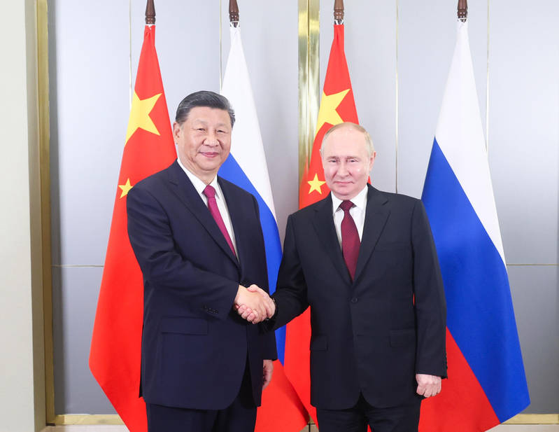 俄罗斯总统普亭祝贺中国国家主席习近平生日快乐。图为2024年7月3日,习近平赴哈萨克斯坦出席上海合作组织峰会时会见普亭。(新华社)