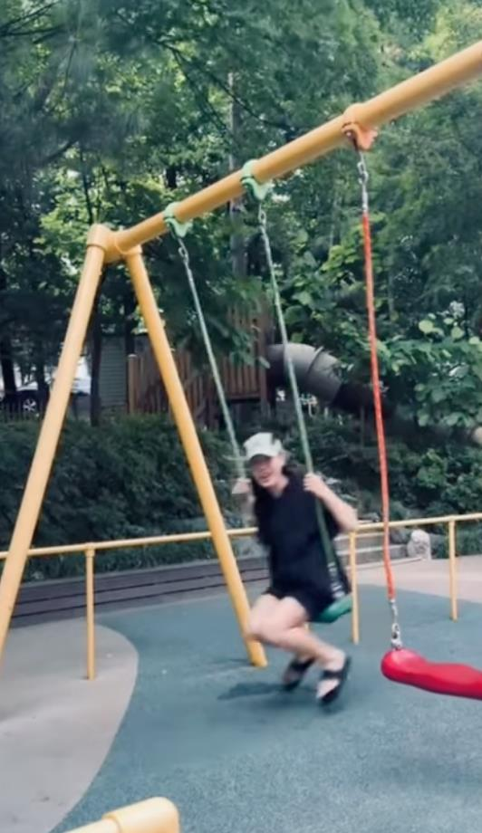 玄彬(右)和孙艺真时常晒幸福。图／摘自IG
