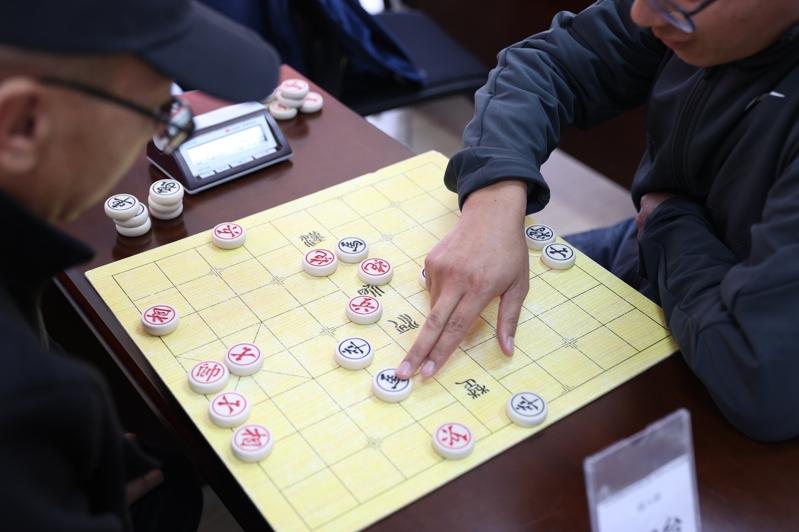 2012年10月19日，全国象棋个人锦标赛，孙逸阳执红对阵王天一的棋谱。（取材自广象网）