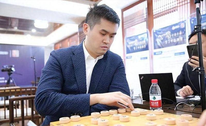 2012年10月19日，全国象棋个人锦标赛，孙逸阳执红对阵王天一的棋谱。（取材自广象网）