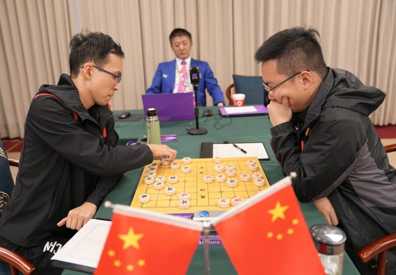 2012年10月19日，全国象棋个人锦标赛，孙逸阳执红对阵王天一的棋谱。（取材自广象网）