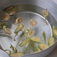 泰式冬阴功#菜油就选外婆乡,新鲜开榨抢先尝#的做法图解5