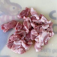 #菜油就选外婆乡,新鲜开榨抢先尝#笋尖炒肉的做法图解2