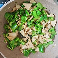 #豪吉藤椒油真香来袭#青椒炒豆片的做法图解12