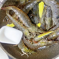 快手做海鲜原汁原味葱姜焖活虾!的做法图解8