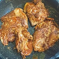 #夏日鲜味轻享健康#鲜嫩多汁!盐葱酱猪排的做法图解9