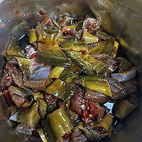 蒜苔炒鳝鱼的做法图解1