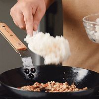 上班族的便当这样做!香辣欧洲猪五花肉炒饭的做法图解6