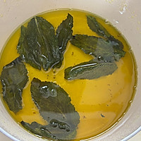 #菜油就选外婆乡,新鲜开榨抢先尝#薄荷香锅虾的做法图解3