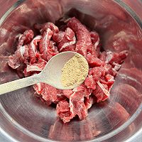 酸菜牛肉的做法图解1