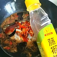 #豪吉藤椒油真香来袭#不用一粒花椒的麻辣红烧鱼的做法图解5