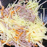 #夏日鲜味轻享健康#土豆炒肉丝的做法图解7